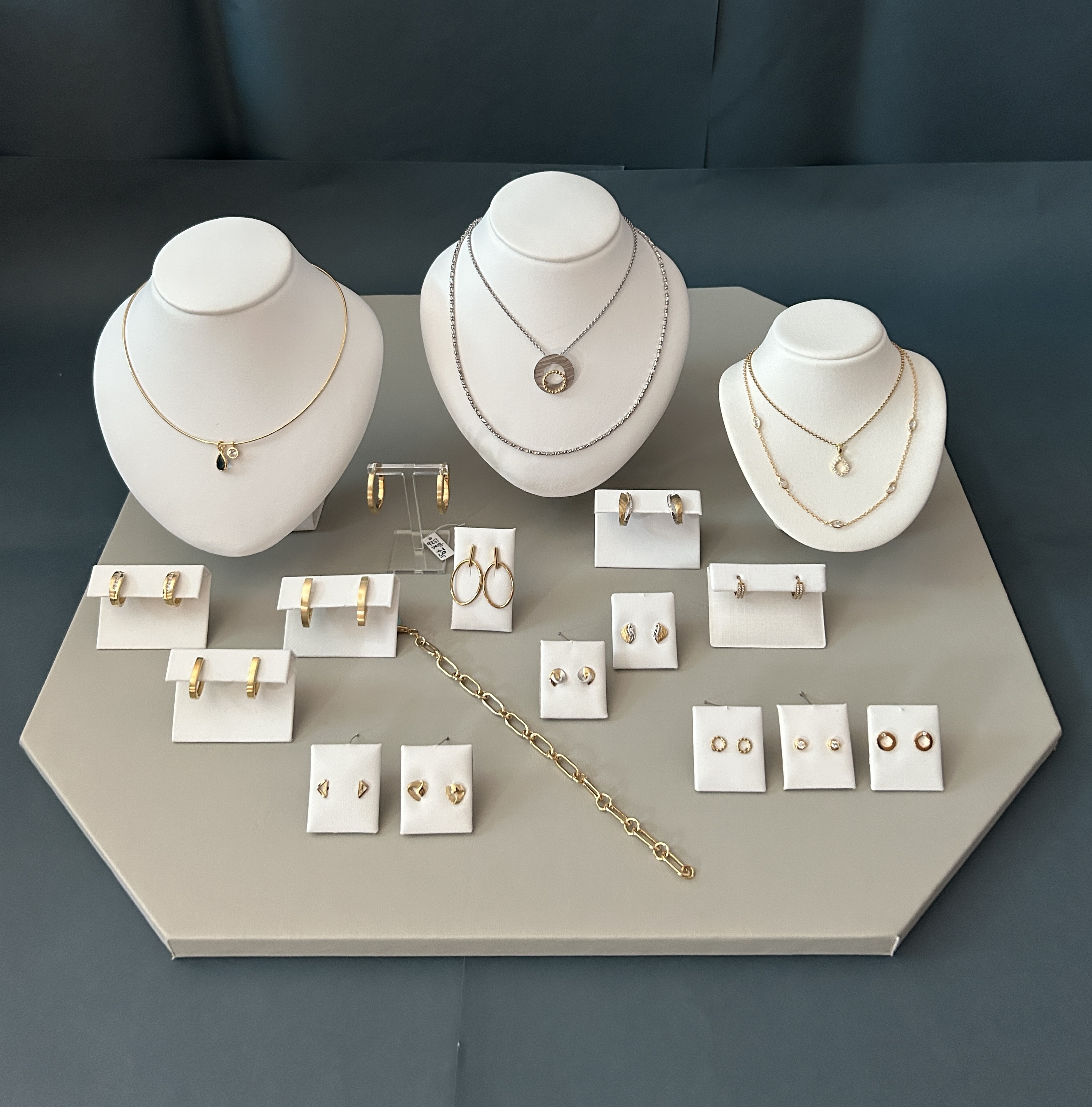 194f80ed-1879-413b-9275-6df4052fb79c_1_201_a